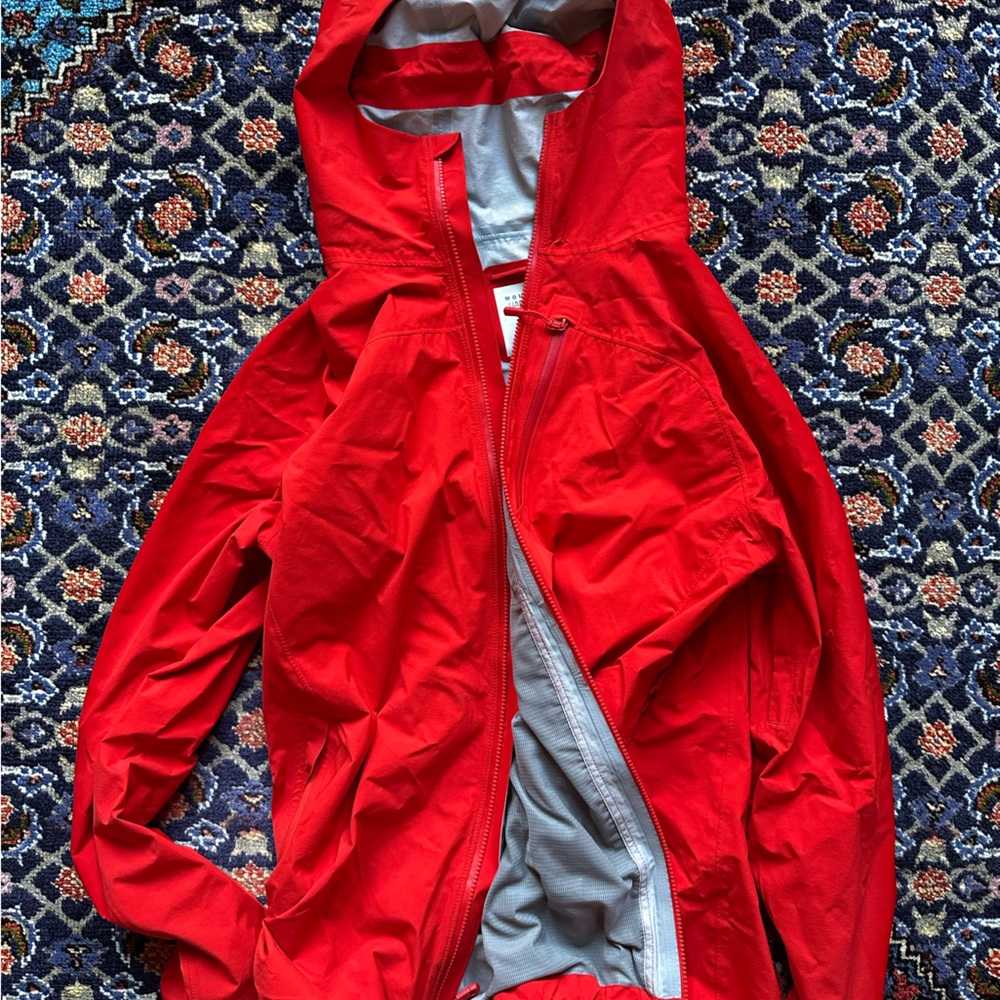 Mountain Hardware Women’s Large Stretch Ozonic Rain Jacket